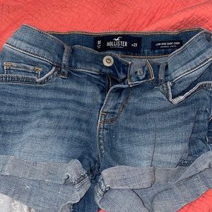 hollister low rise short short